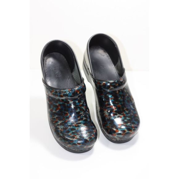 dansko multi mosaic patent